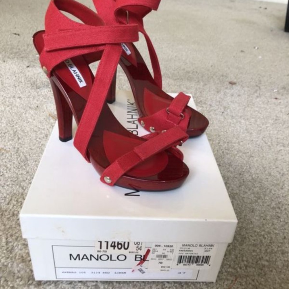 Manolo Blahnik, never used